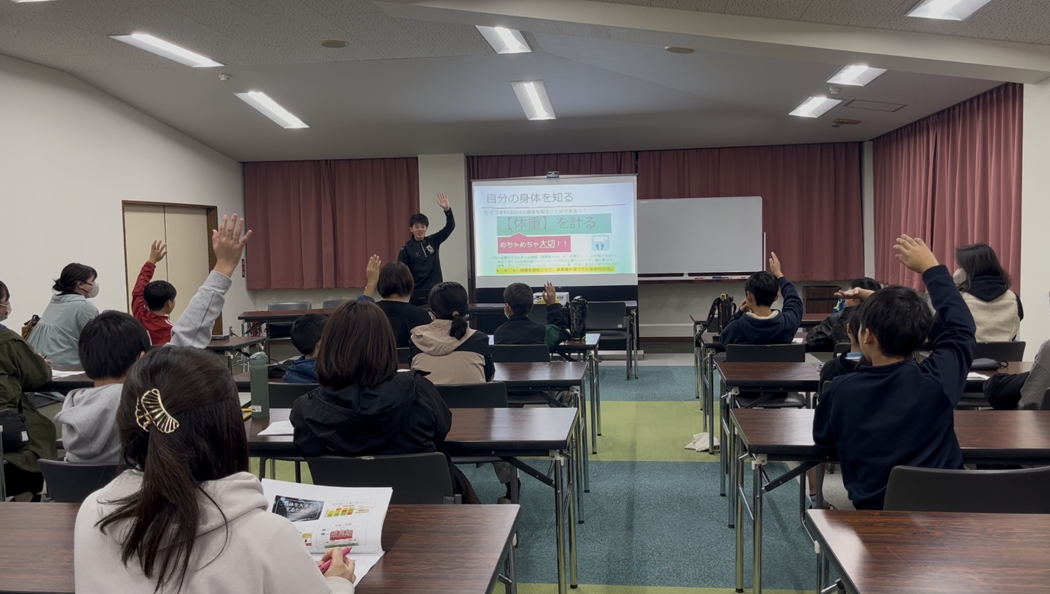 【四日市校】外部チームへ『スポーツ栄養セミナー』をしてきました🍚