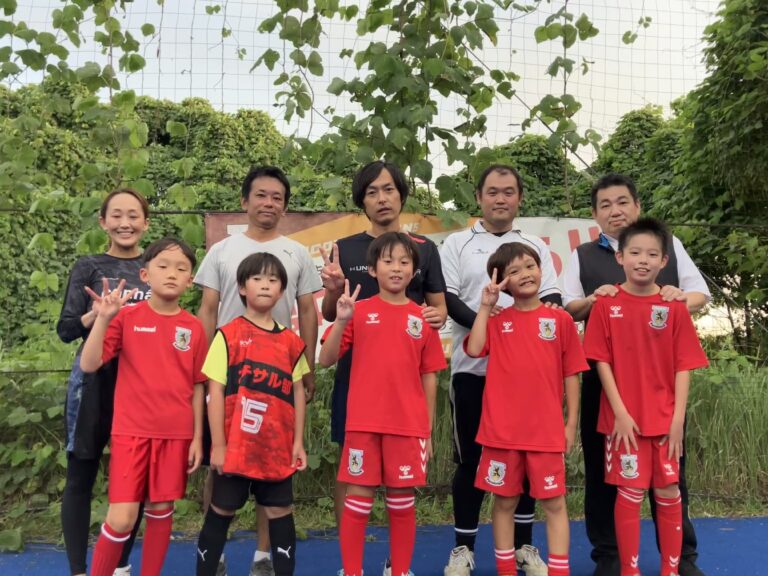 名古屋オーシャンズフットサルスクール桑名校で開催した親子フットサルの写真
