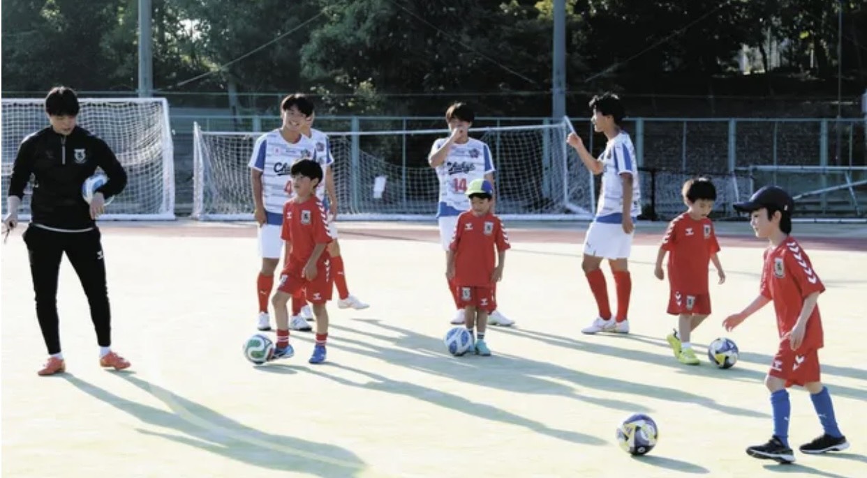 【中京八事校】中日スポーツ掲載！中京大中京高校サッカー部×名古屋オーシャンズ連携スクール