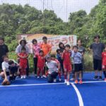 早朝親子フットサルに参加した親子とスクール生の集合写真｜名古屋オーシャンズフットサルスクール桑名校