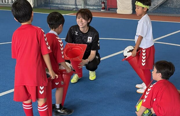【四日市校】ガールズクラス担当コーチをご紹介　子どもたちの「できた！」を一緒に育てる杉野コーチ
