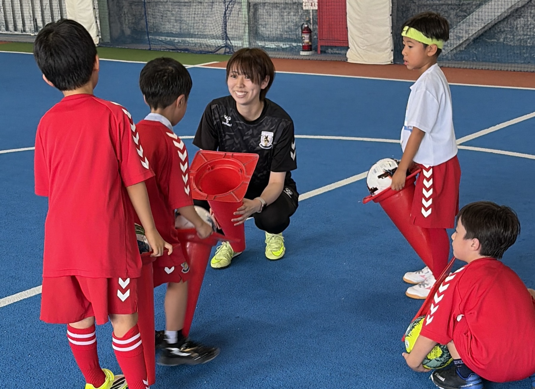 【四日市校】ガールズクラス担当コーチをご紹介　子どもたちの「できた！」を一緒に育てる杉野コーチ